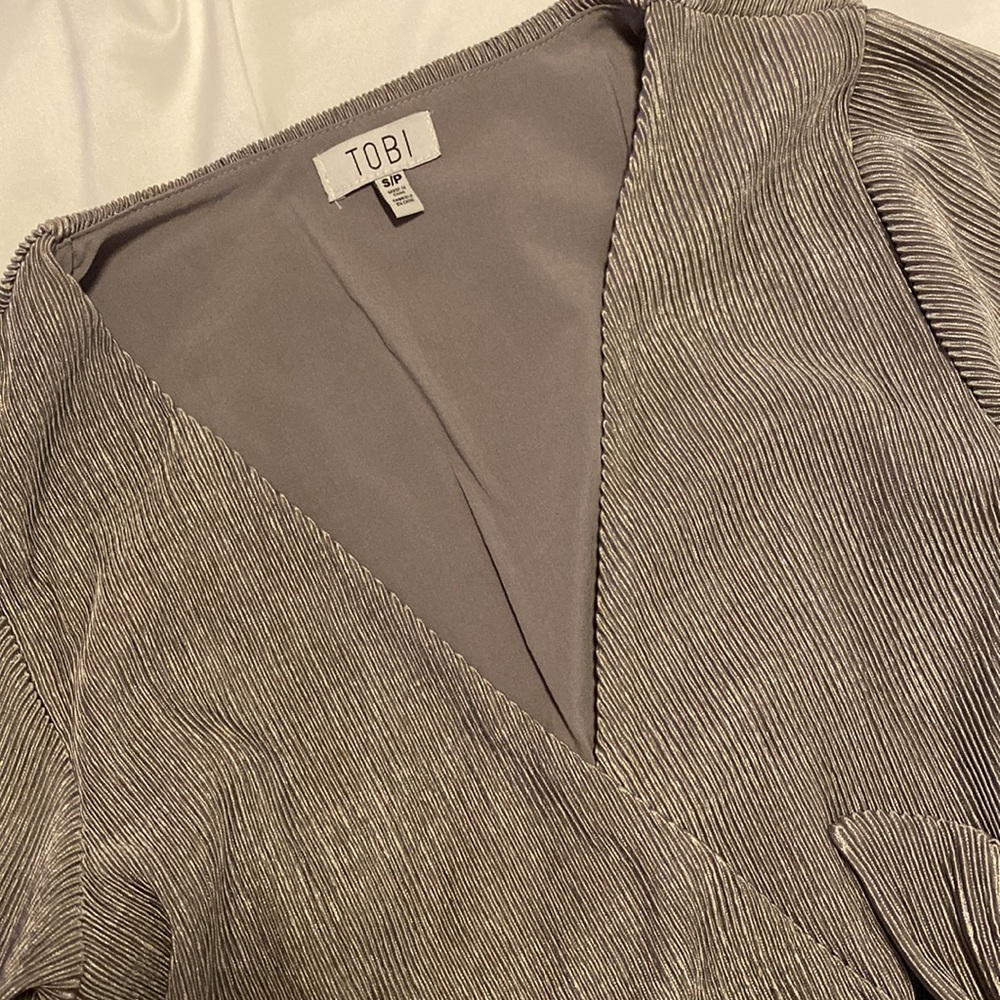 Tobi short sleeve romper - Picture 2 of 4